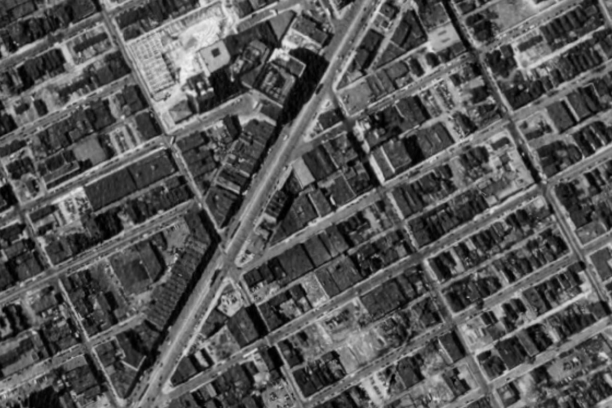 The same ground in 1949: dense blocks of houses either side of Gratiot Avenue